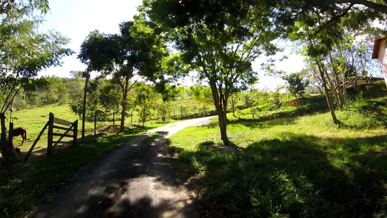 Pousada Alto Do Morro Monteiro Lobato Bagian luar foto